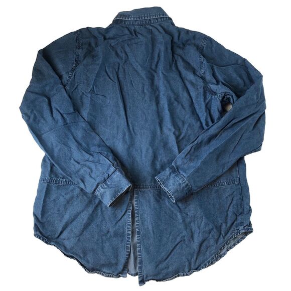 Lucky Brand Women’s Denim Button-Down Shirt Pockets Size Medium - Picture 2 of 15